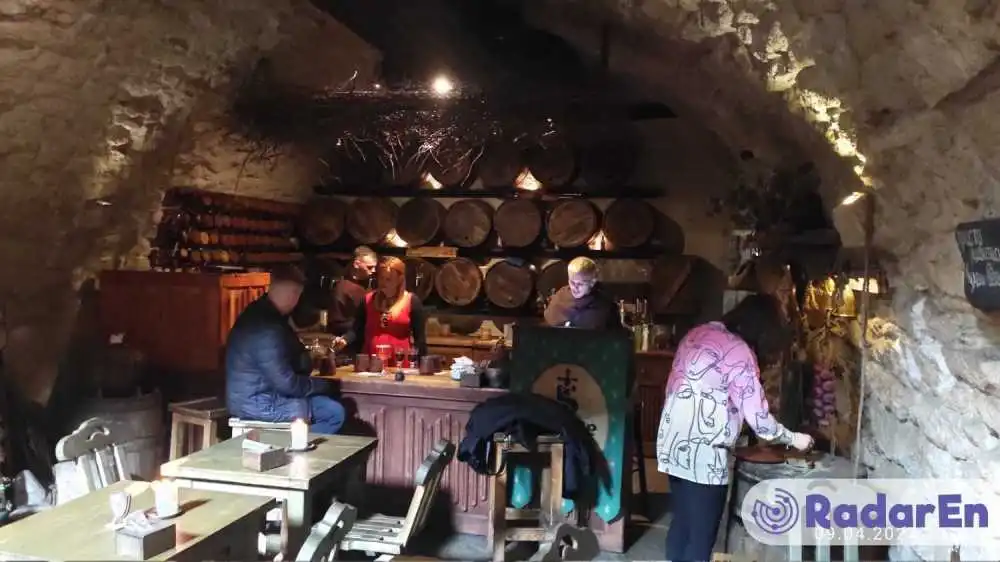 Ресторан Пяте підземелля / 5-е підземелля / 5th dungeon - Львів на RadarEn (РадарЕн)